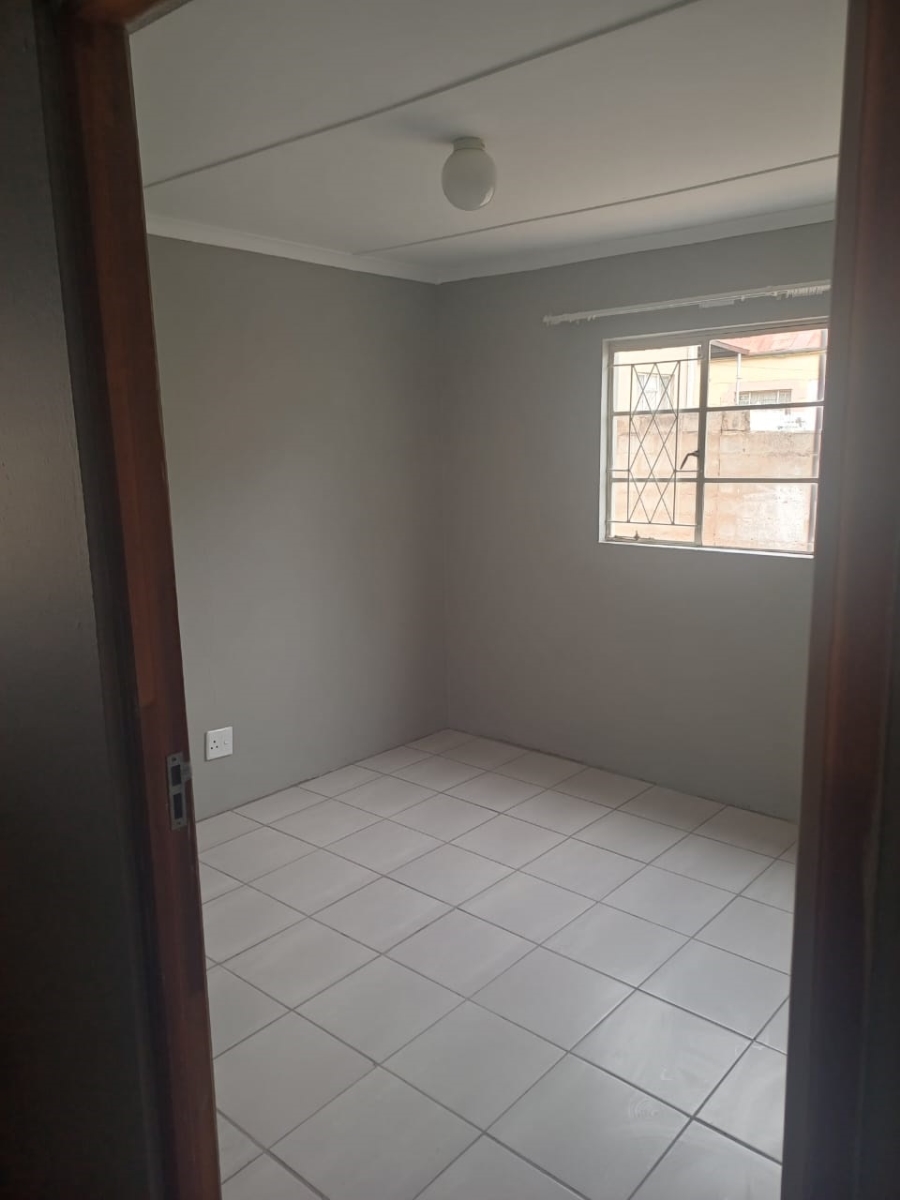 To Let 1 Bedroom Property for Rent in Queenstown Central Eastern Cape